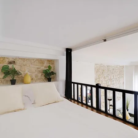Stunning - 2br-6p - Grand Boulevard Apartment